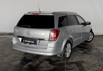 Подержанный автомобиль Opel Astra Wagon 2007 года (4 фото)