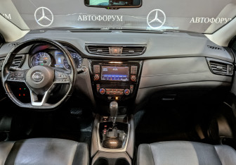 Подержанный автомобиль Nissan Qashqai 2021 года (14 фото)