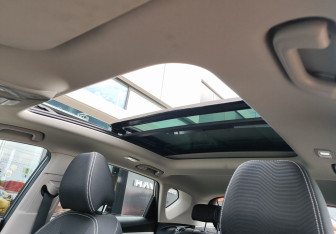 Подержанный автомобиль Geely Coolray 2023 года (14 фото)