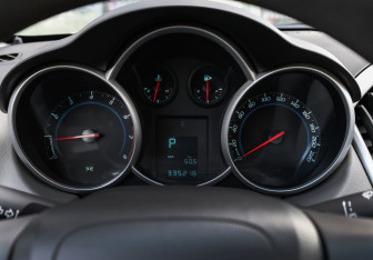 Подержанный автомобиль Chevrolet Cruze Sedan 2014 года (12 фото)