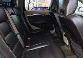 Подержанный автомобиль Volvo XC70 2011 года (7 фото)
