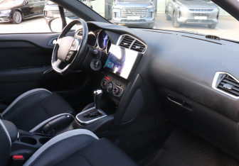 Подержанный автомобиль Citroen DS4 2015 года (9 фото)