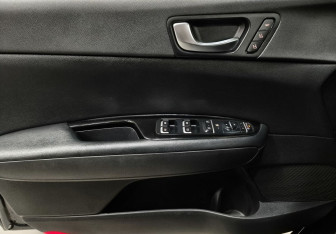 Подержанный автомобиль Kia Optima Sedan 2018 года (14 фото)