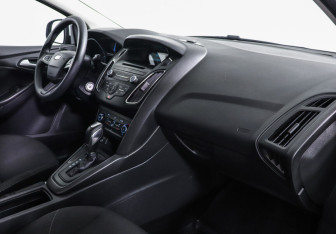 Подержанный автомобиль Ford Focus Sedan 2018 года (5 фото)