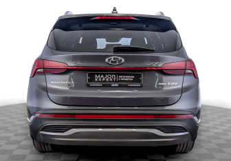 Подержанный автомобиль Hyundai Santa Fe 2021 года (6 фото)