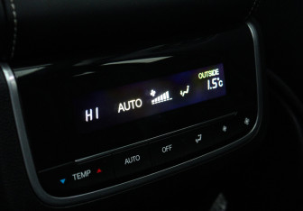 Подержанный автомобиль GAC GS8 2024 года (11 фото)