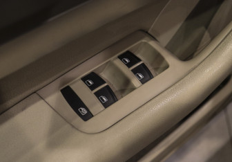 Подержанный автомобиль Audi A6 Sedan 2008 года (12 фото)