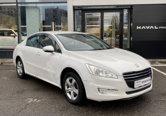 Подержанный автомобиль Peugeot 508 Sedan 2012 года (3 фото)