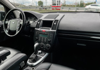 Подержанный автомобиль Land Rover Freelander 2011 года (9 фото)
