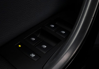 Подержанный автомобиль Opel Astra Sedan 2015 года (14 фото)