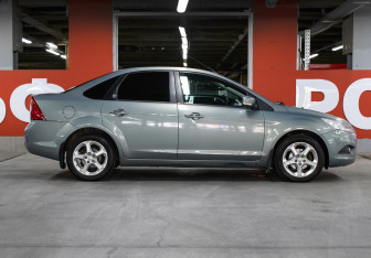 Подержанный автомобиль Ford Focus Sedan 2009 года (4 фото)