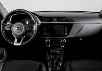 Подержанный автомобиль Kia Rio Hatchback 2020 года (12 фото)