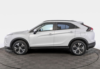 Подержанный автомобиль Mitsubishi Eclipse Cross 2021 года (8 фото)