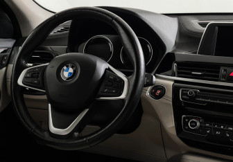 Подержанный автомобиль BMW X2 2019 года (15 фото)