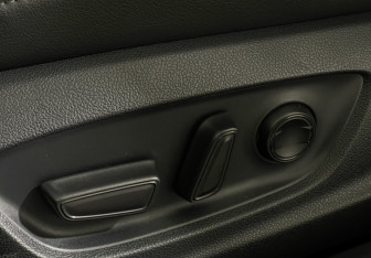 Подержанный автомобиль Toyota Camry Sedan 2021 года (16 фото)