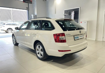 Подержанный автомобиль Skoda Octavia Wagon 2014 года (6 фото)