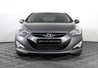 Подержанный автомобиль Hyundai i40 Sedan 2015 года (2 фото)