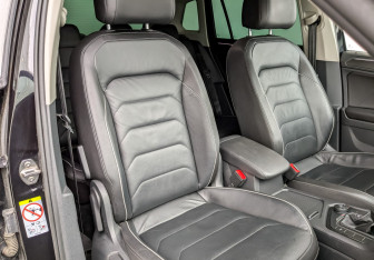 Подержанный автомобиль Volkswagen Tiguan 2018 года (23 фото)