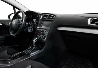 Подержанный автомобиль Citroen C4 Sedan 2019 года (5 фото)