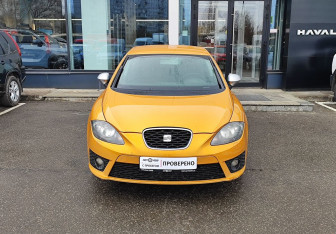 Подержанный автомобиль SEAT Leon Hatchback 2011 года (2 фото)