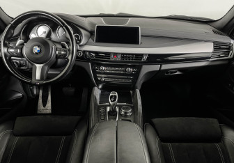 Подержанный автомобиль BMW X6 2018 года (12 фото)