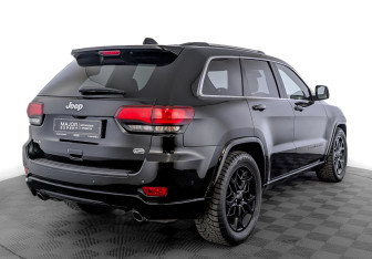 Подержанный автомобиль Jeep Grand Cherokee 2021 года (5 фото)