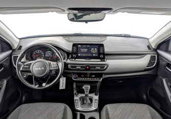 Подержанный автомобиль Kia Seltos 2022 года (14 фото)