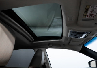 Подержанный автомобиль Lexus ES 2018 года (17 фото)