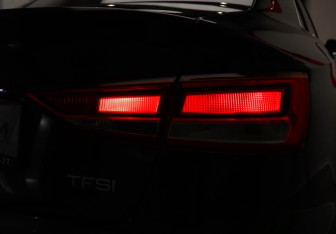 Подержанный автомобиль Audi A3 Sedan 2017 года (29 фото)