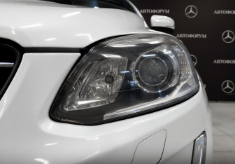 Подержанный автомобиль Volvo XC60 2017 года (17 фото)