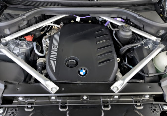 Подержанный автомобиль BMW X5 2025 года (9 фото)