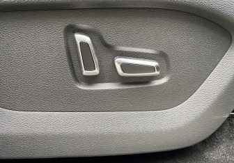 Подержанный автомобиль JAC T9 2024 года (21 фото)