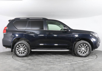 Подержанный автомобиль Toyota Land Cruiser Prado 2019 года (4 фото)