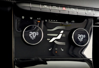 Подержанный автомобиль Exeed LX 2022 года (27 фото)