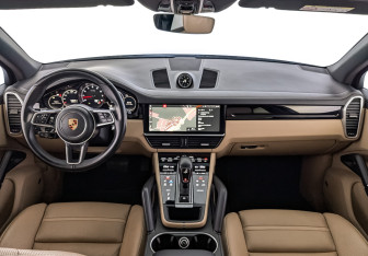 Подержанный автомобиль Porsche Cayenne 2018 года (14 фото)
