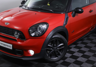 Подержанный автомобиль MINI Paceman 2013 года (22 фото)