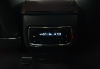 Подержанный автомобиль GAC GS8 2021 года (16 фото)