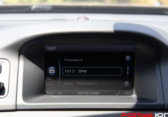 Подержанный автомобиль Volvo XC70 2012 года (15 фото)