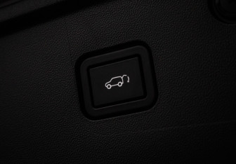 Подержанный автомобиль Changan UNI-K 2023 года (15 фото)