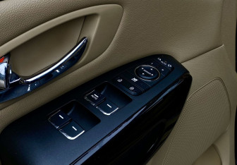 Подержанный автомобиль Kia Carnival 2019 года (22 фото)