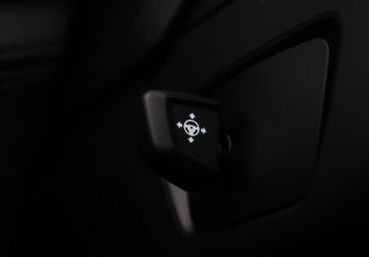 Подержанный автомобиль BMW X7 2020 года (25 фото)