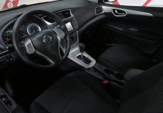 Подержанный автомобиль Nissan Sentra Sedan 2015 года (7 фото)