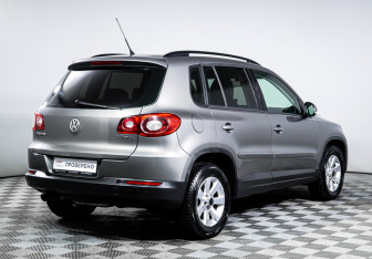 Подержанный автомобиль Volkswagen Tiguan 2009 года (5 фото)