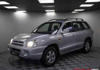 Подержанный автомобиль Hyundai Santa Fe 2010 года (12 фото)