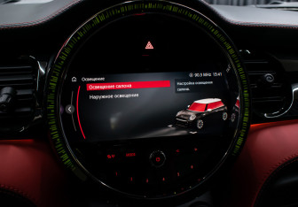 Подержанный автомобиль MINI Hatch 2021 года (20 фото)