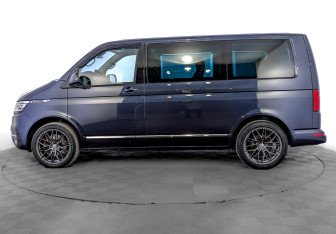Подержанный автомобиль Volkswagen Multivan 2020 года (8 фото)