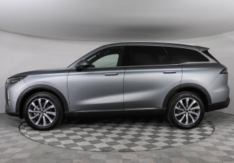 Подержанный автомобиль Chery Tiggo 9 2024 года (8 фото)