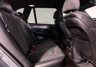 Подержанный автомобиль BMW X5 2018 года (14 фото)