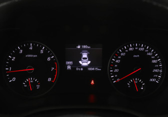 Подержанный автомобиль Kia Stinger 2019 года (11 фото)