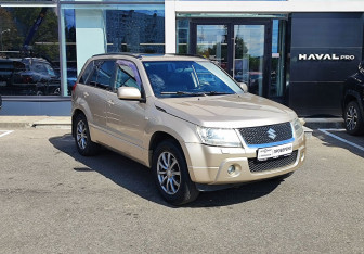 Подержанный автомобиль Suzuki Grand Vitara 2006 года (3 фото)